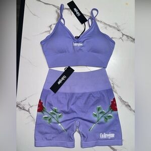 Size small. 
CIVILREGIME Kelly seamless purple workout set